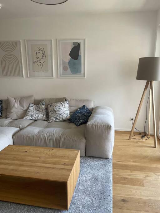 Wunderschoenes 4 Zimmer Apartment Mit Seeblick Bad Wiessee Bagian luar foto
