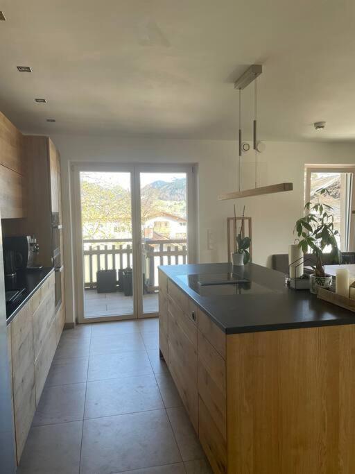 Wunderschoenes 4 Zimmer Apartment Mit Seeblick Bad Wiessee Bagian luar foto