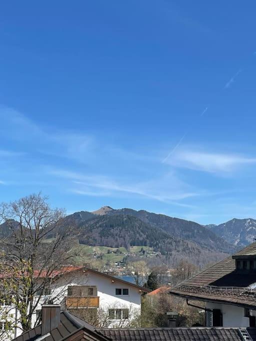 Wunderschoenes 4 Zimmer Apartment Mit Seeblick Bad Wiessee Bagian luar foto